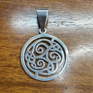 Silpada Silver Swirl Pendant Necklace